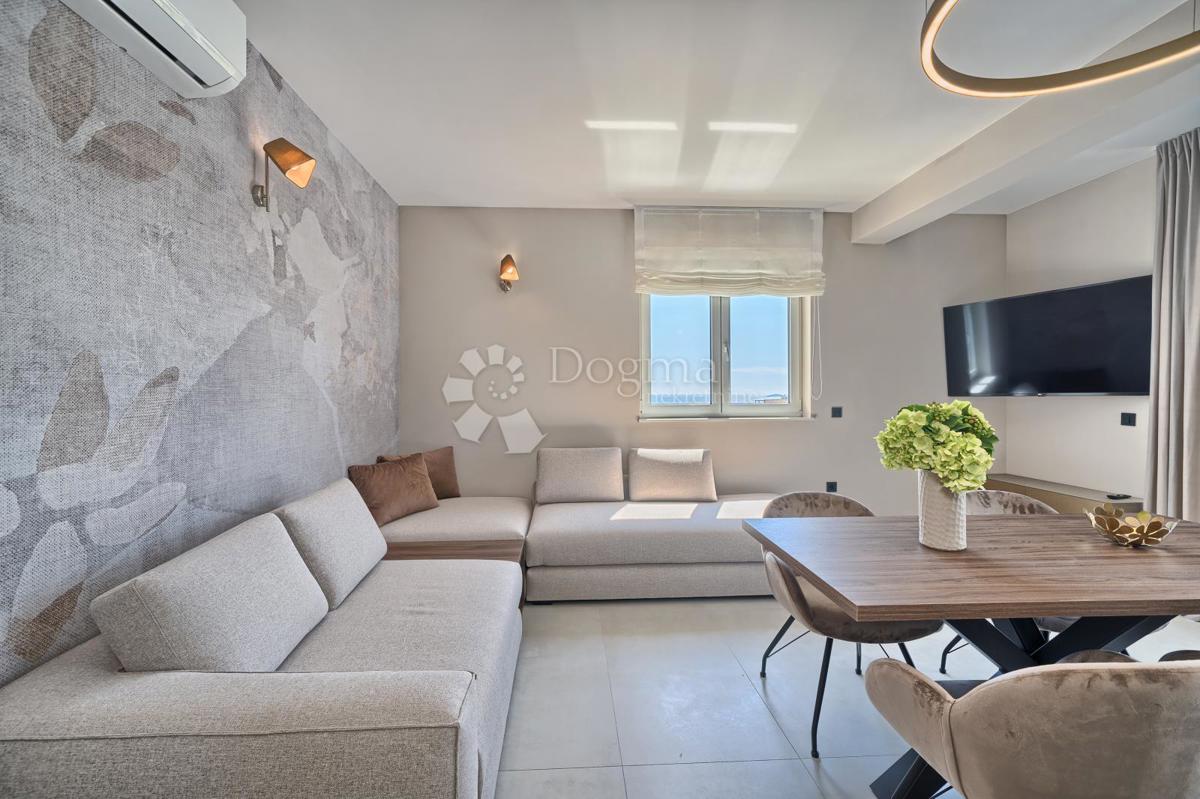 Stanovanje Primošten, 67m2