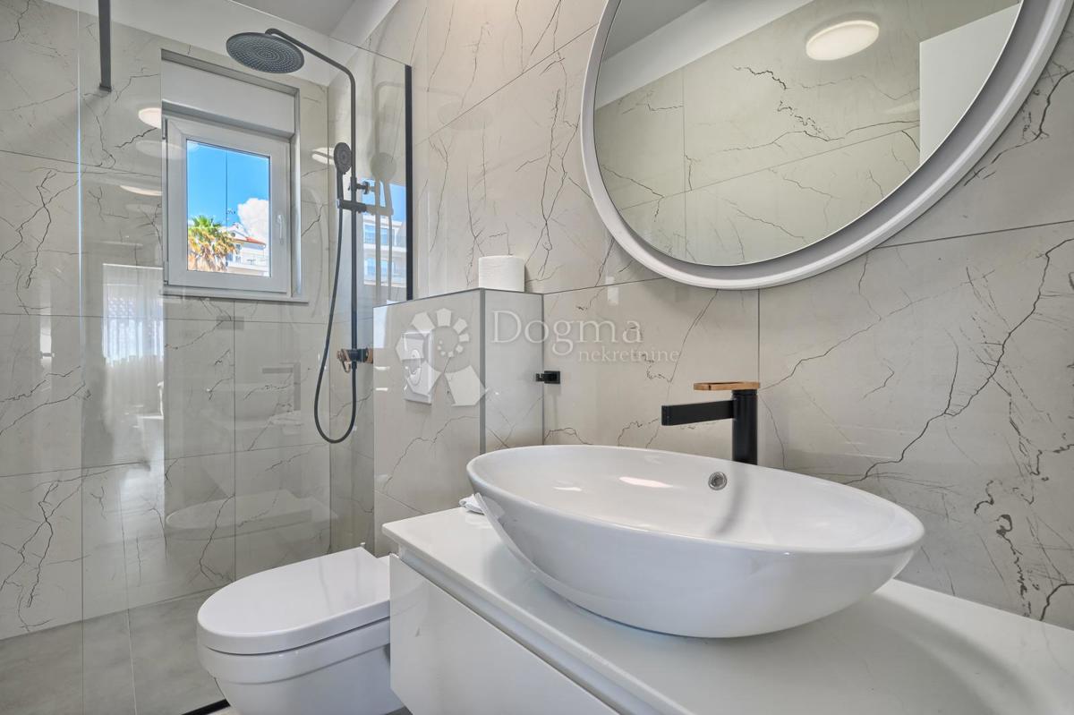 Stanovanje Primošten, 67m2