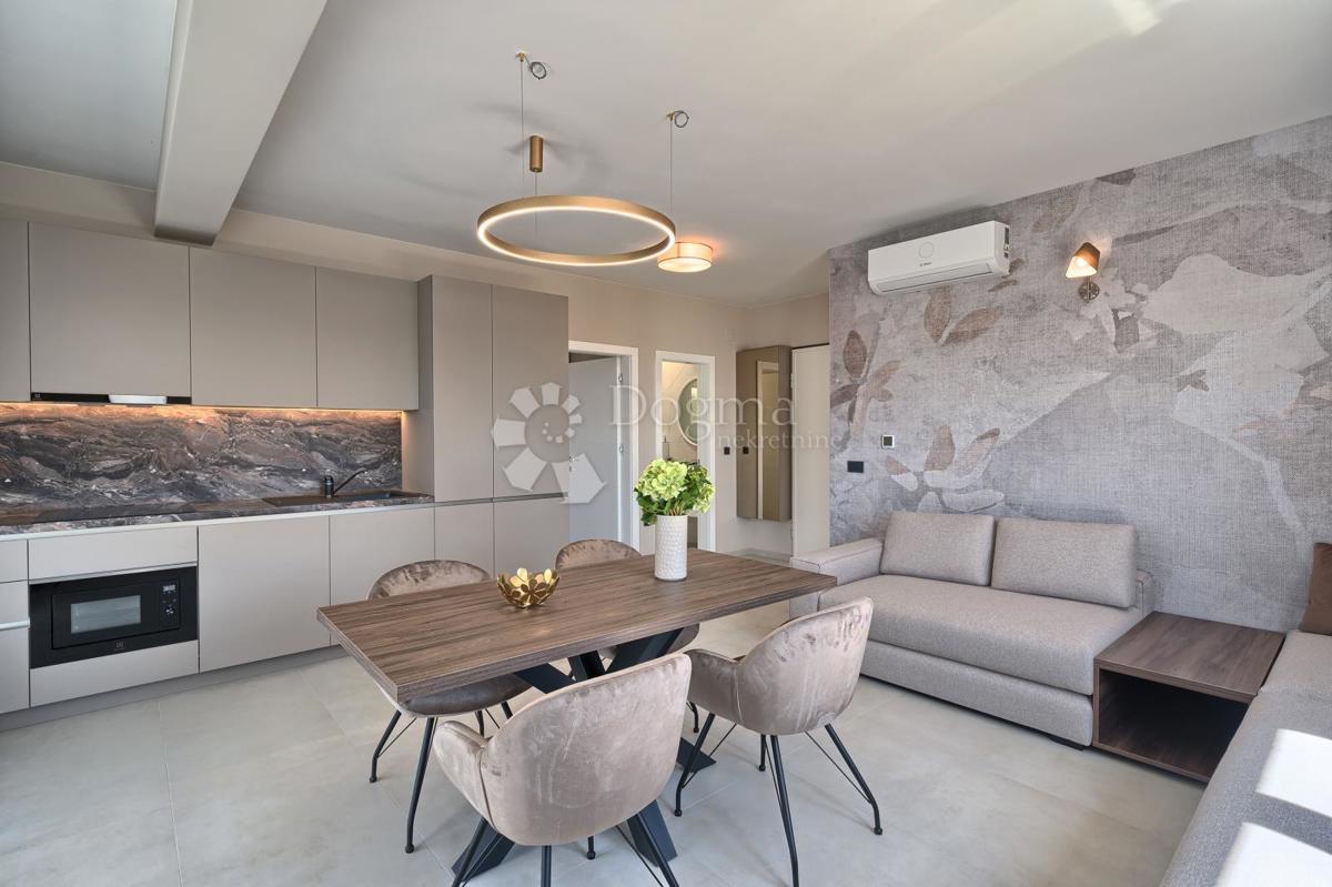 Stanovanje Primošten, 67m2