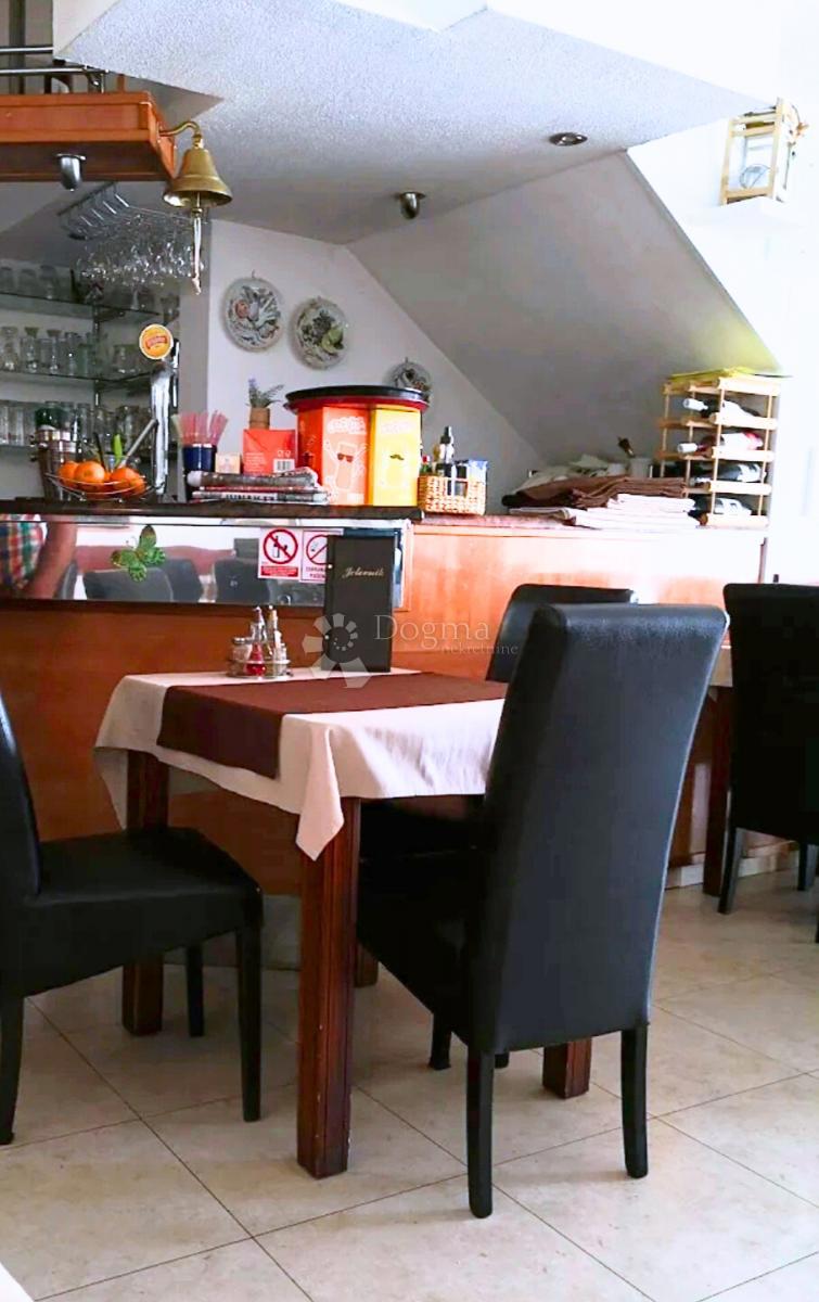 Poslovni prostor Baldekin, Šibenik, 73m2