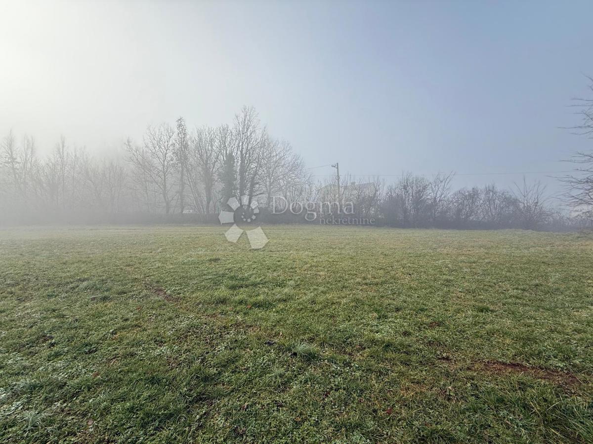 Zazidljivo zemljišče Labin, 1.200m2