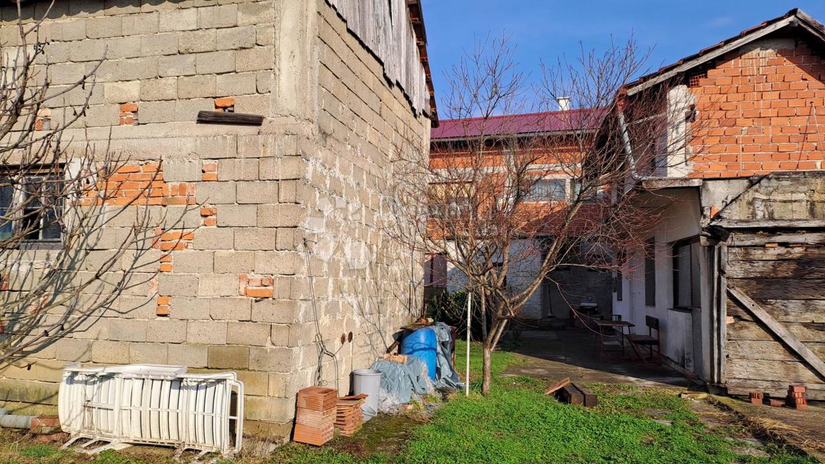 Hiša Zeleni brijeg, Sisak, 257m2