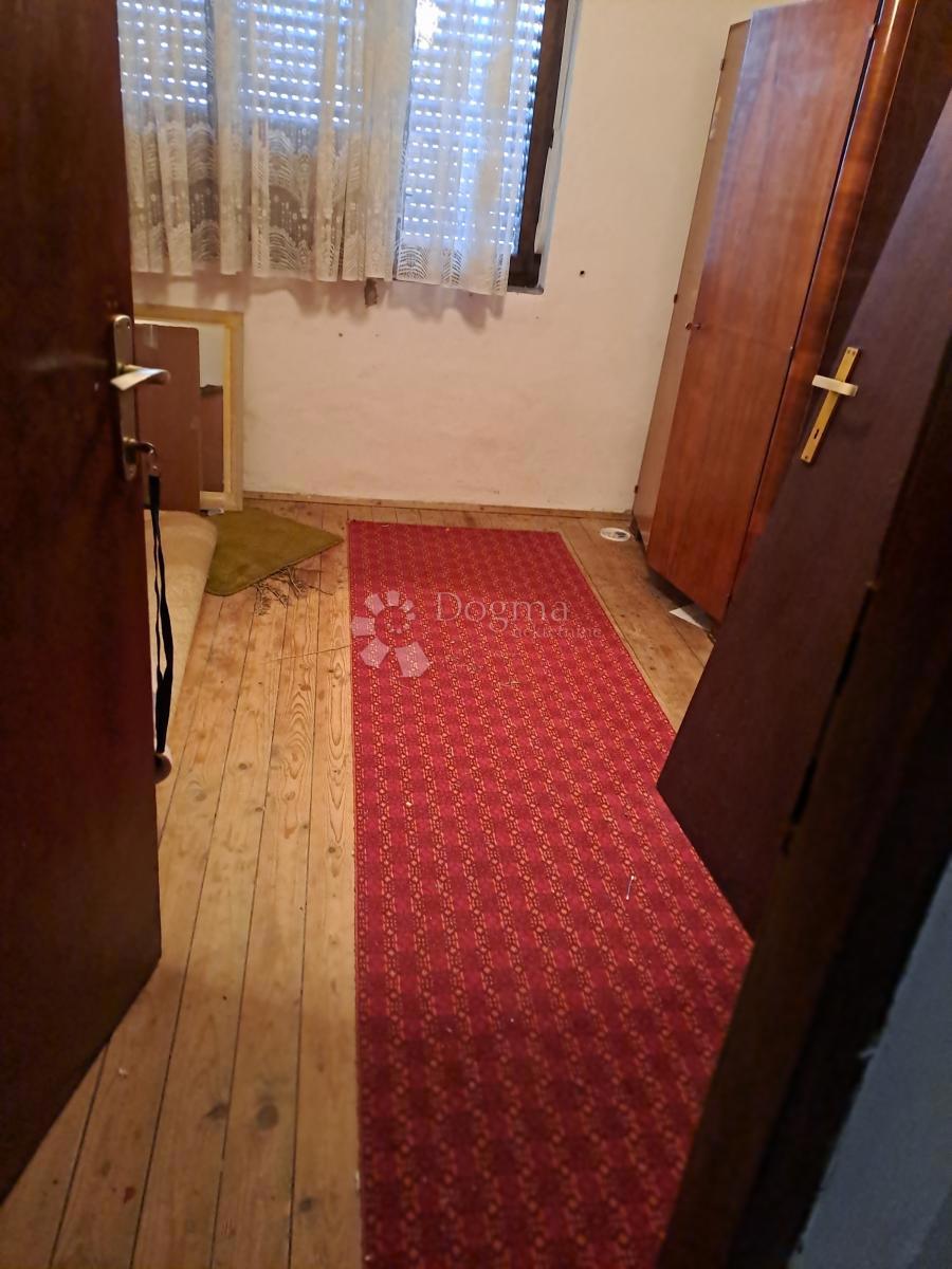 Hiša Zeleni brijeg, Sisak, 257m2