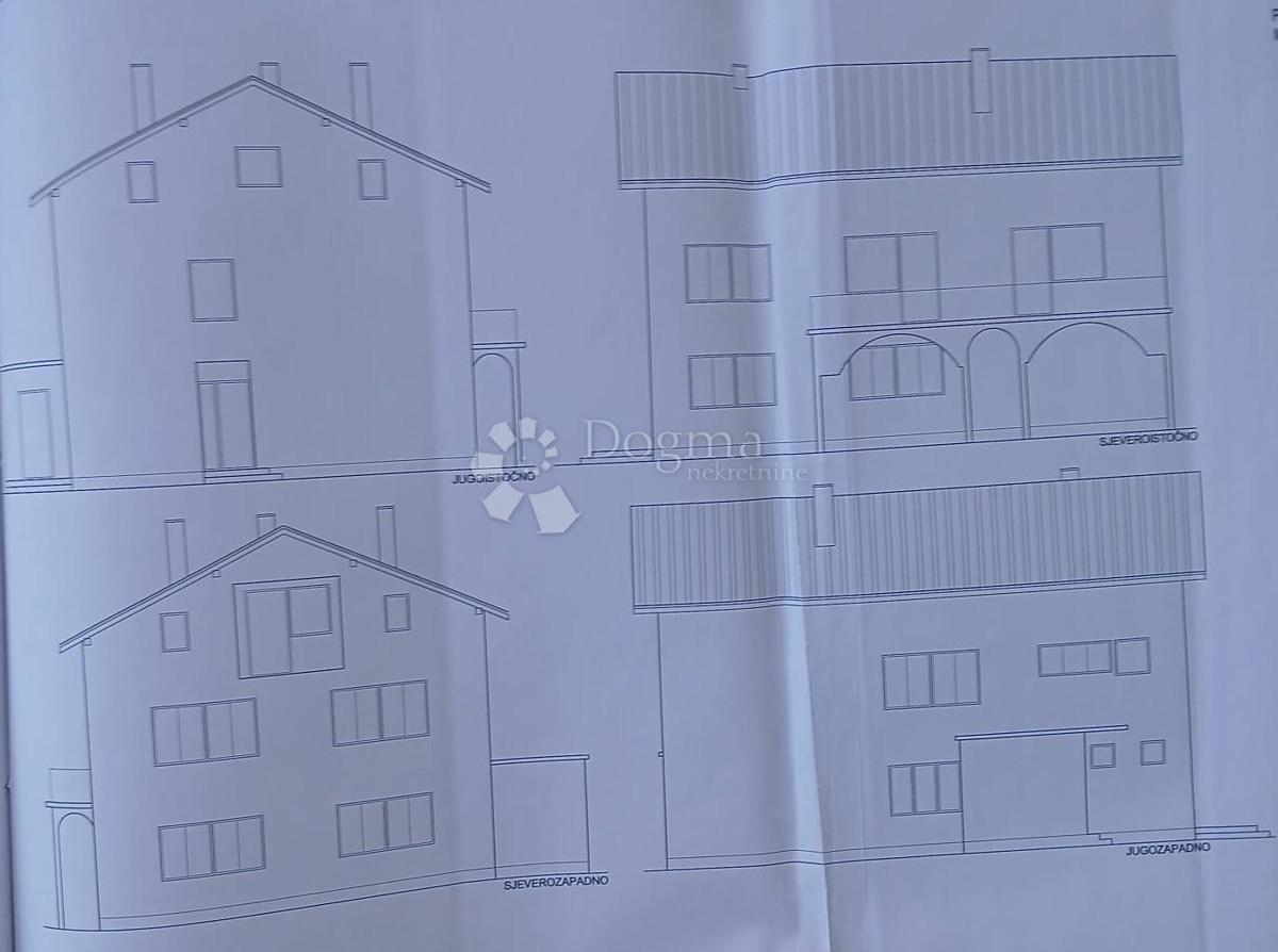 Hiša Zeleni brijeg, Sisak, 257m2