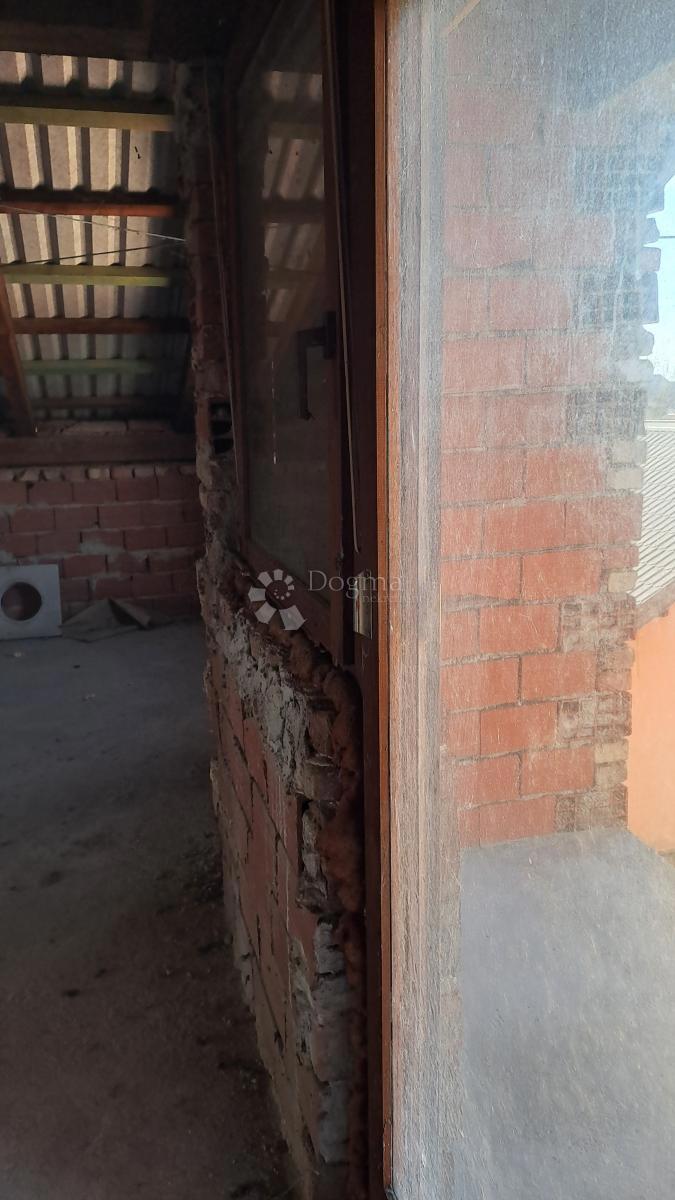 Hiša Zeleni brijeg, Sisak, 257m2