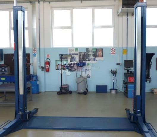 Poslovni prostor Celine, Podturen, 245m2