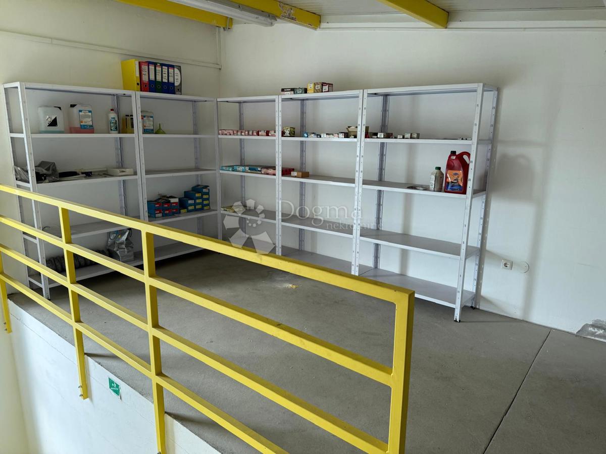 Poslovni prostor Celine, Podturen, 245m2