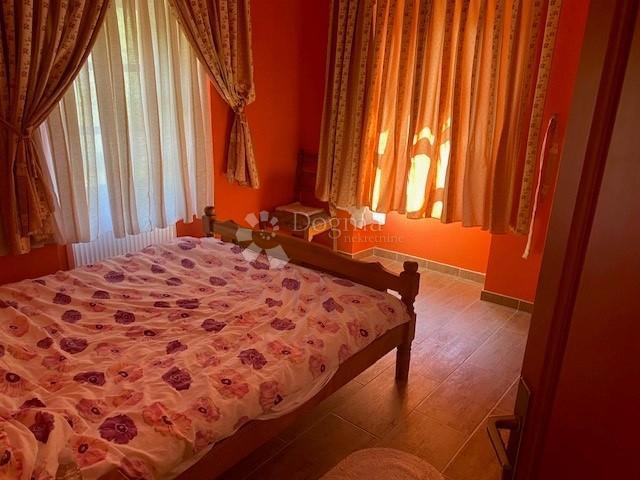 Hiša Razvor, Kumrovec, 240m2