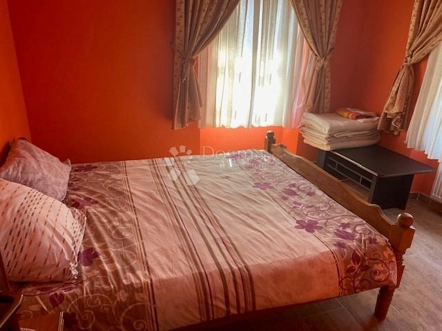 Hiša Razvor, Kumrovec, 240m2