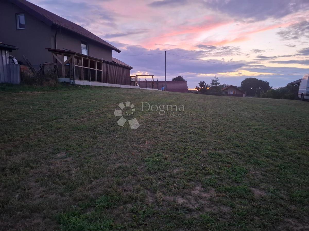 Zazidljivo zemljišče Varaždin Breg, Gornji Kneginec, 2.189m2