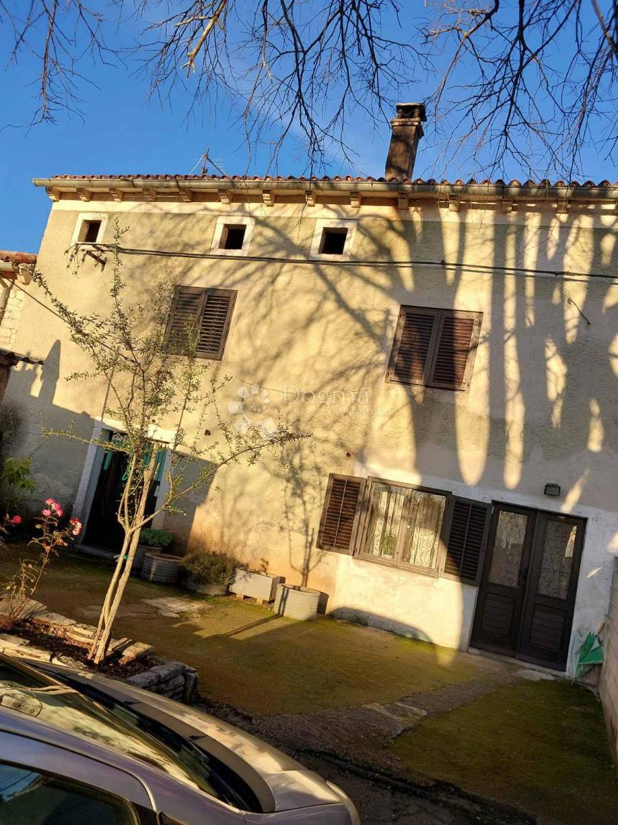 Hiša Smoljanci, Svetvinčenat, 198m2