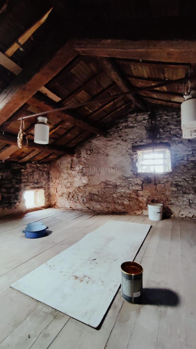 Hiša Smoljanci, Svetvinčenat, 198m2