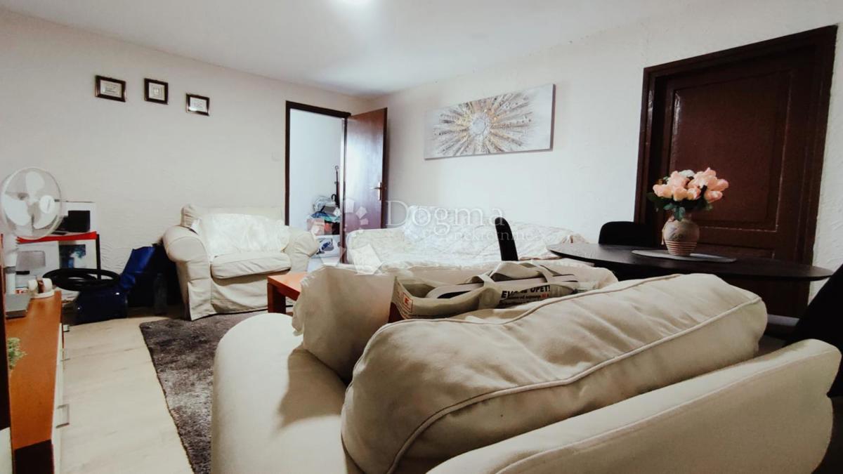 Hiša Smoljanci, Svetvinčenat, 198m2