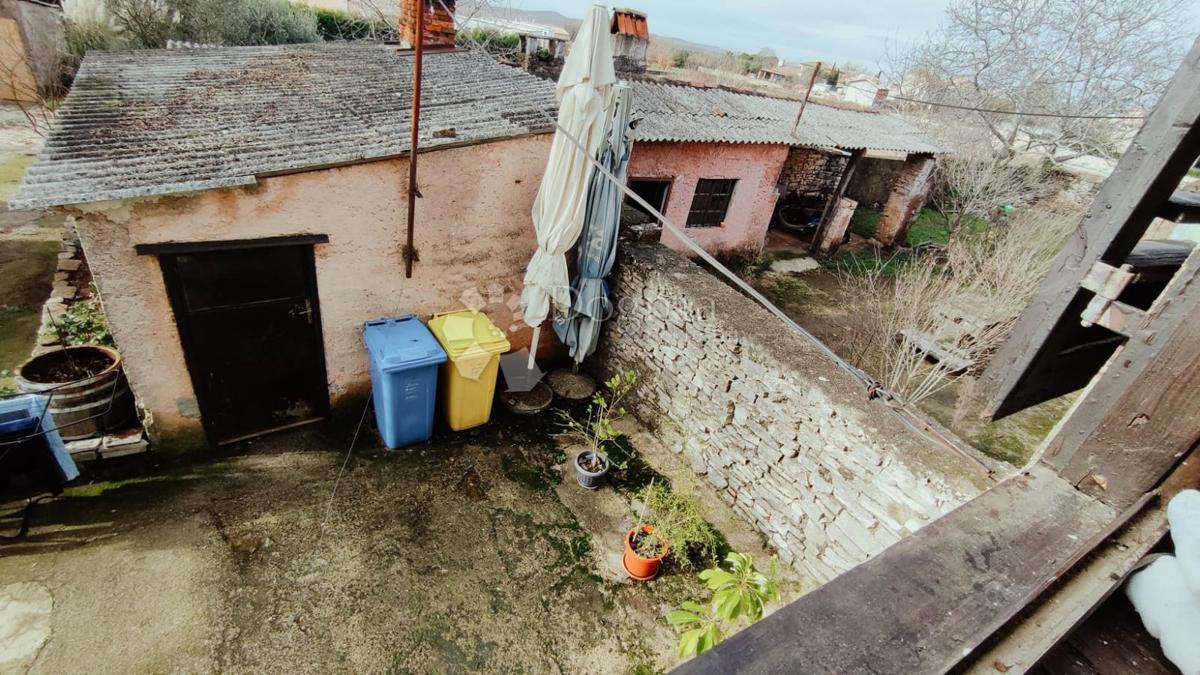 Hiša Smoljanci, Svetvinčenat, 198m2