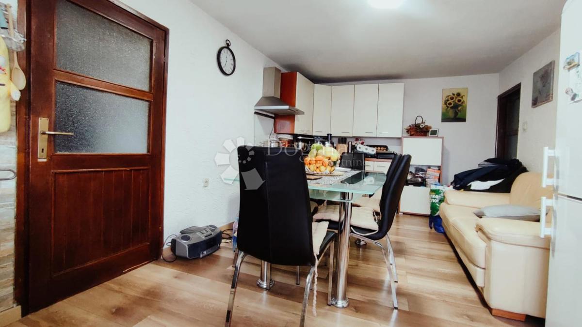 Hiša Smoljanci, Svetvinčenat, 198m2