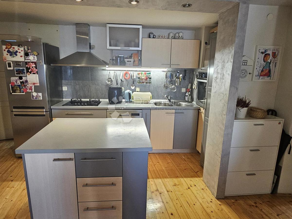 Stanovanje Dolac, Šibenik, 88m2