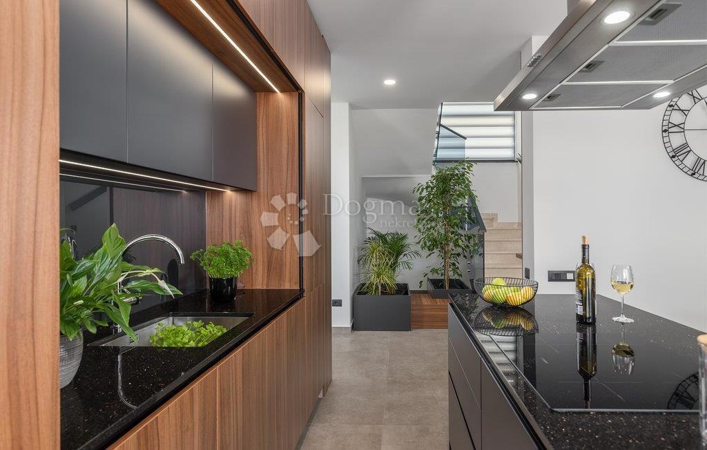 Hiša Fažana, 400m2