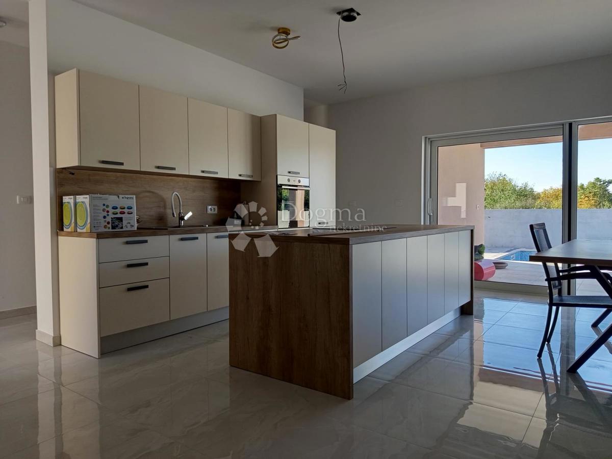 Hiša Loborika, Marčana, 154m2