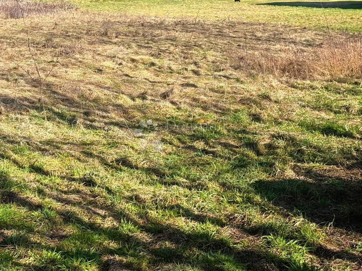 Zazidljivo zemljišče Petrijanec, 1.139m2