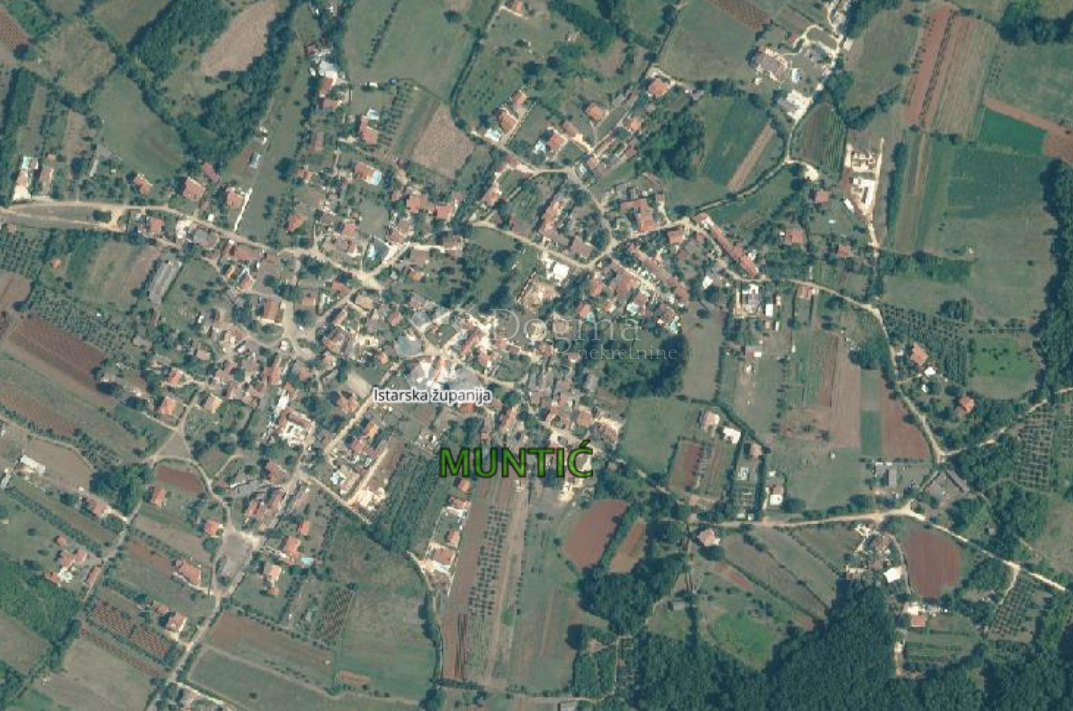 Zazidljivo zemljišče Muntić, Ližnjan, 624m2