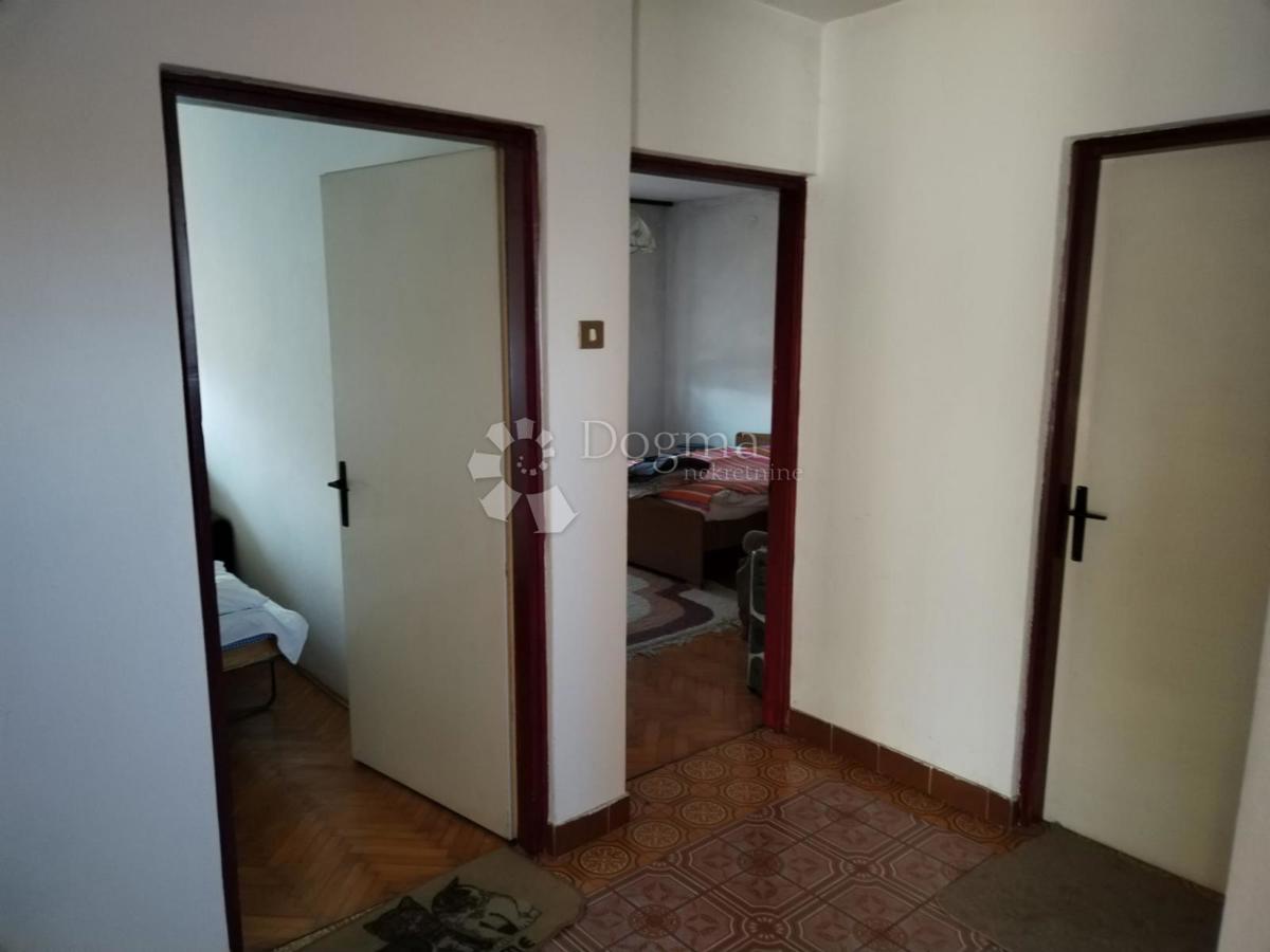 Hiša Popović Brdo, Karlovac - Okolica, 260m2