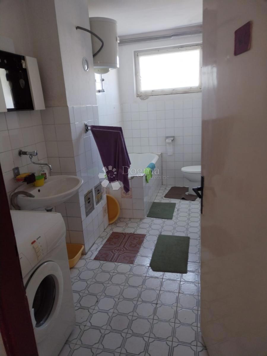 Hiša Popović Brdo, Karlovac - Okolica, 260m2