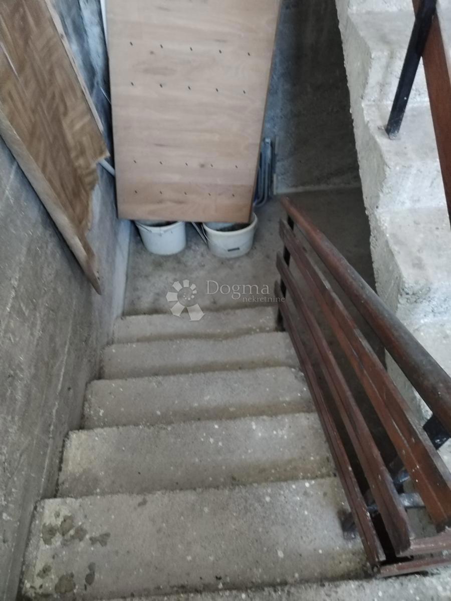 Hiša Popović Brdo, Karlovac - Okolica, 260m2