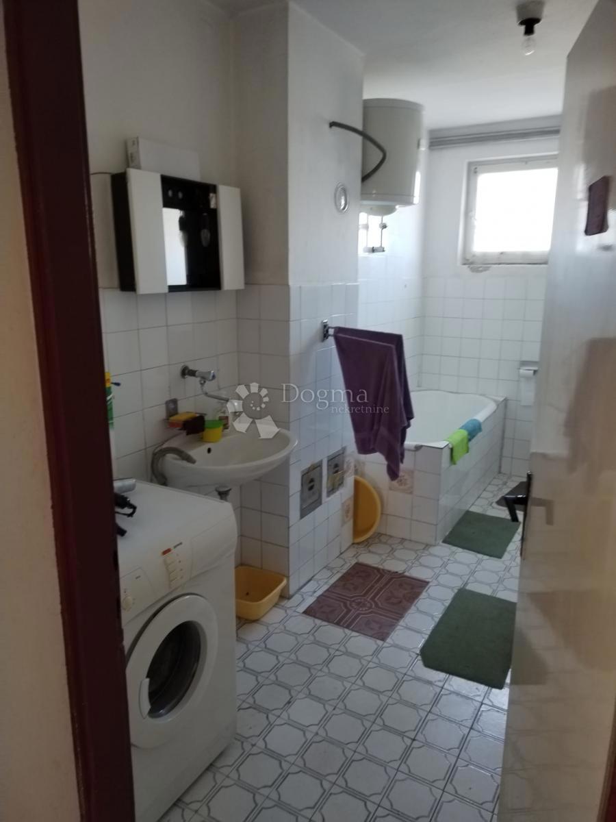 Hiša Popović Brdo, Karlovac - Okolica, 260m2