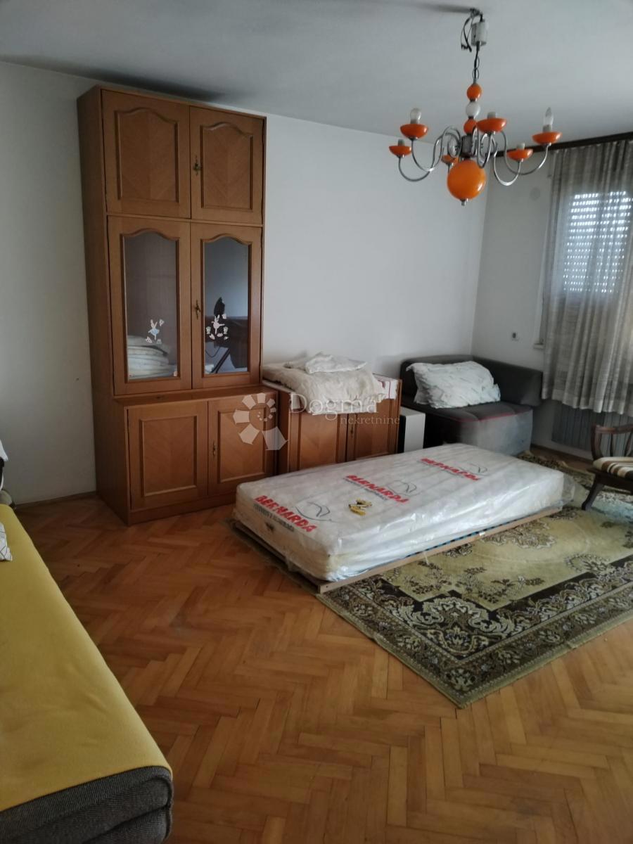 Hiša Popović Brdo, Karlovac - Okolica, 260m2