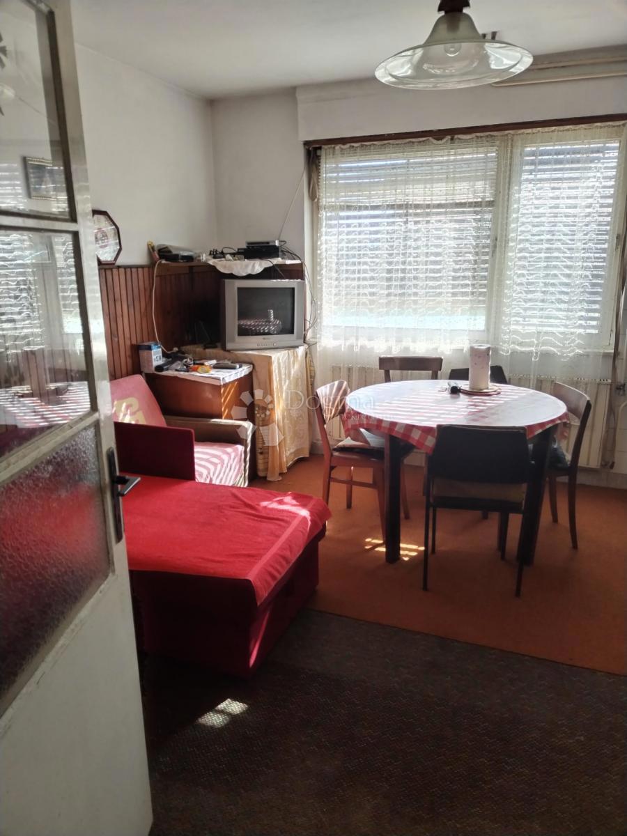 Hiša Popović Brdo, Karlovac - Okolica, 260m2