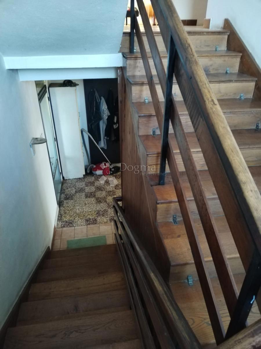 Hiša Popović Brdo, Karlovac - Okolica, 260m2