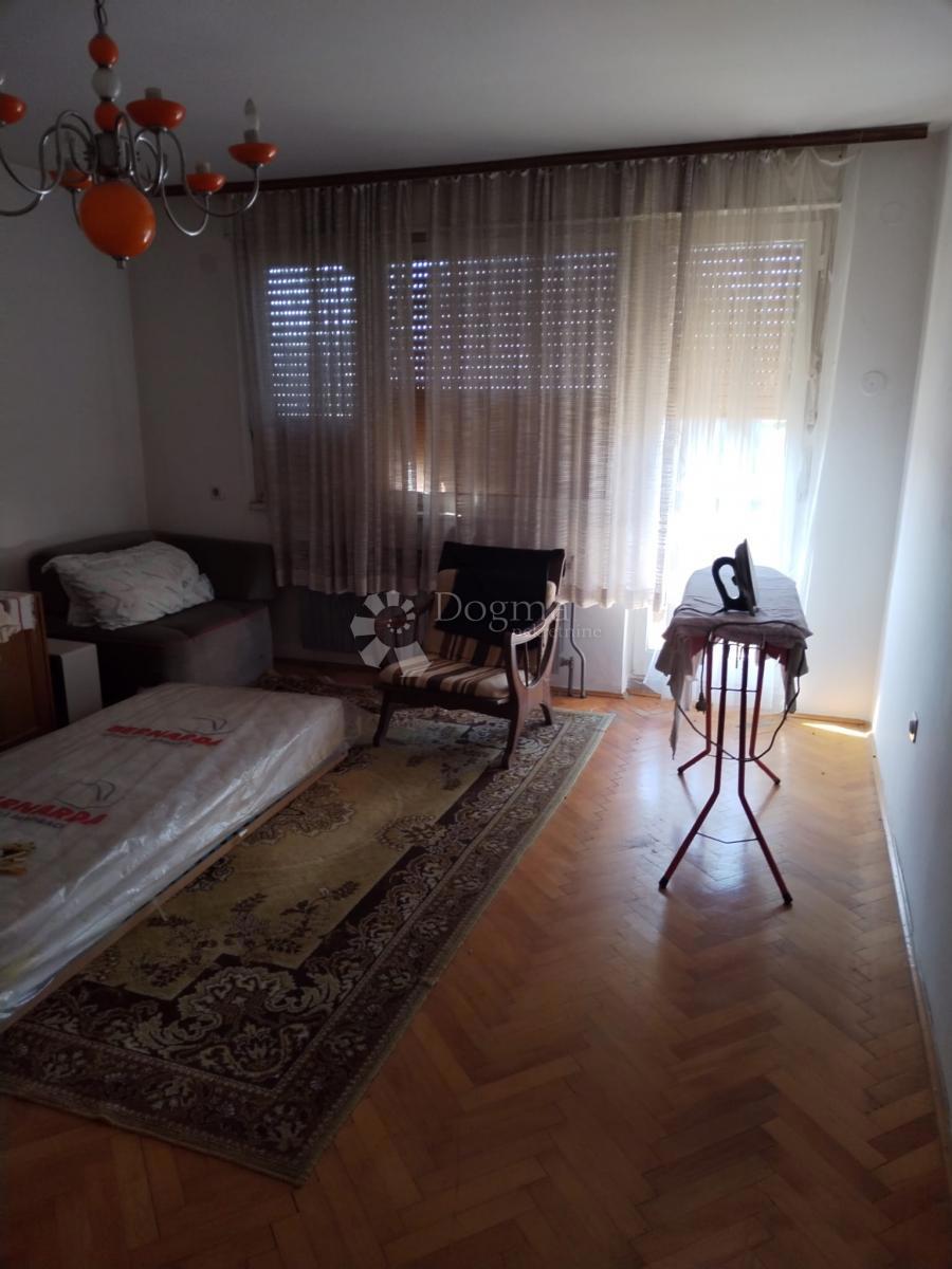 Hiša Popović Brdo, Karlovac - Okolica, 260m2