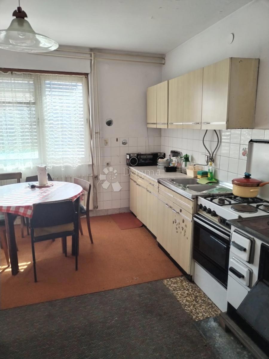 Hiša Popović Brdo, Karlovac - Okolica, 260m2