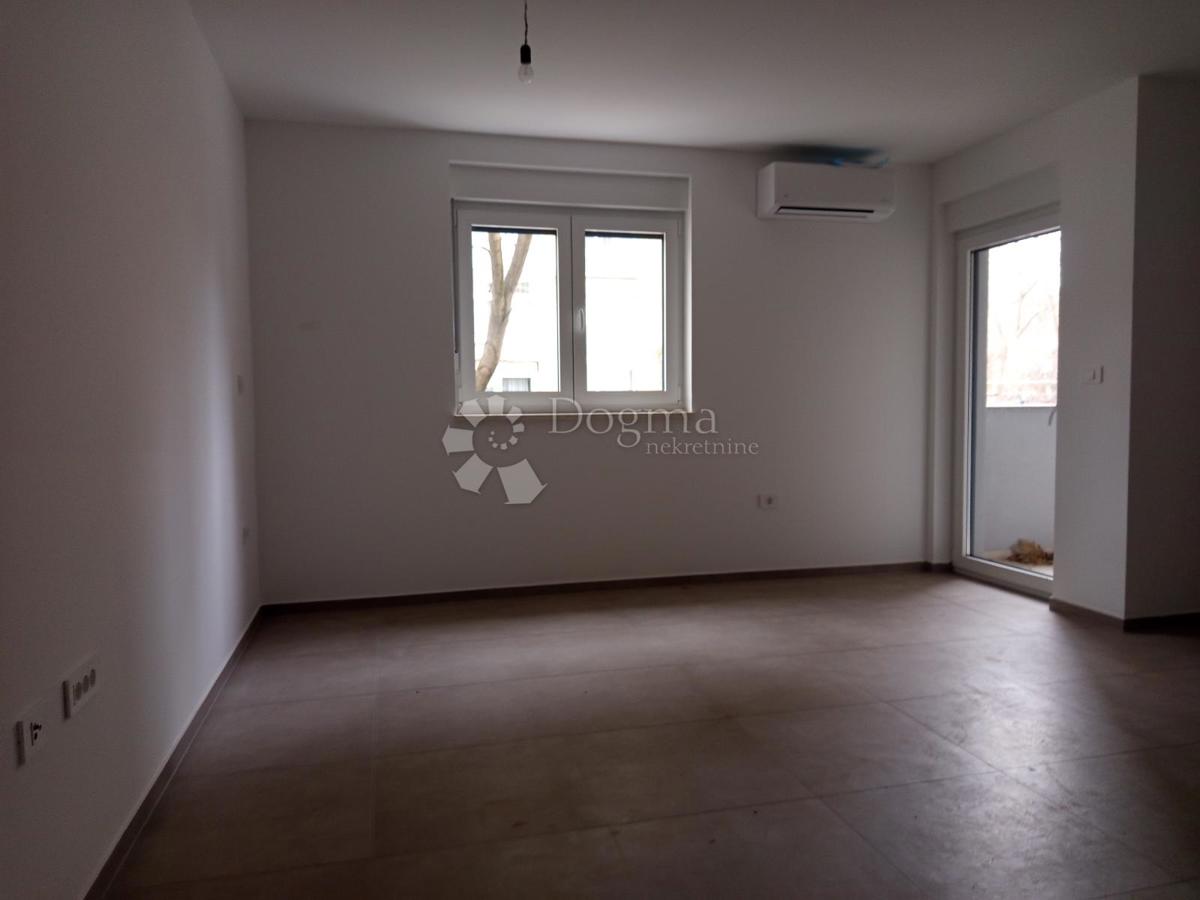 Stanovanje Centar, Pula, 54m2