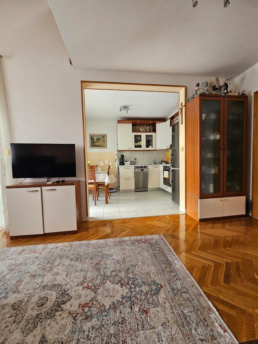 Stanovanje Makarska, 71m2