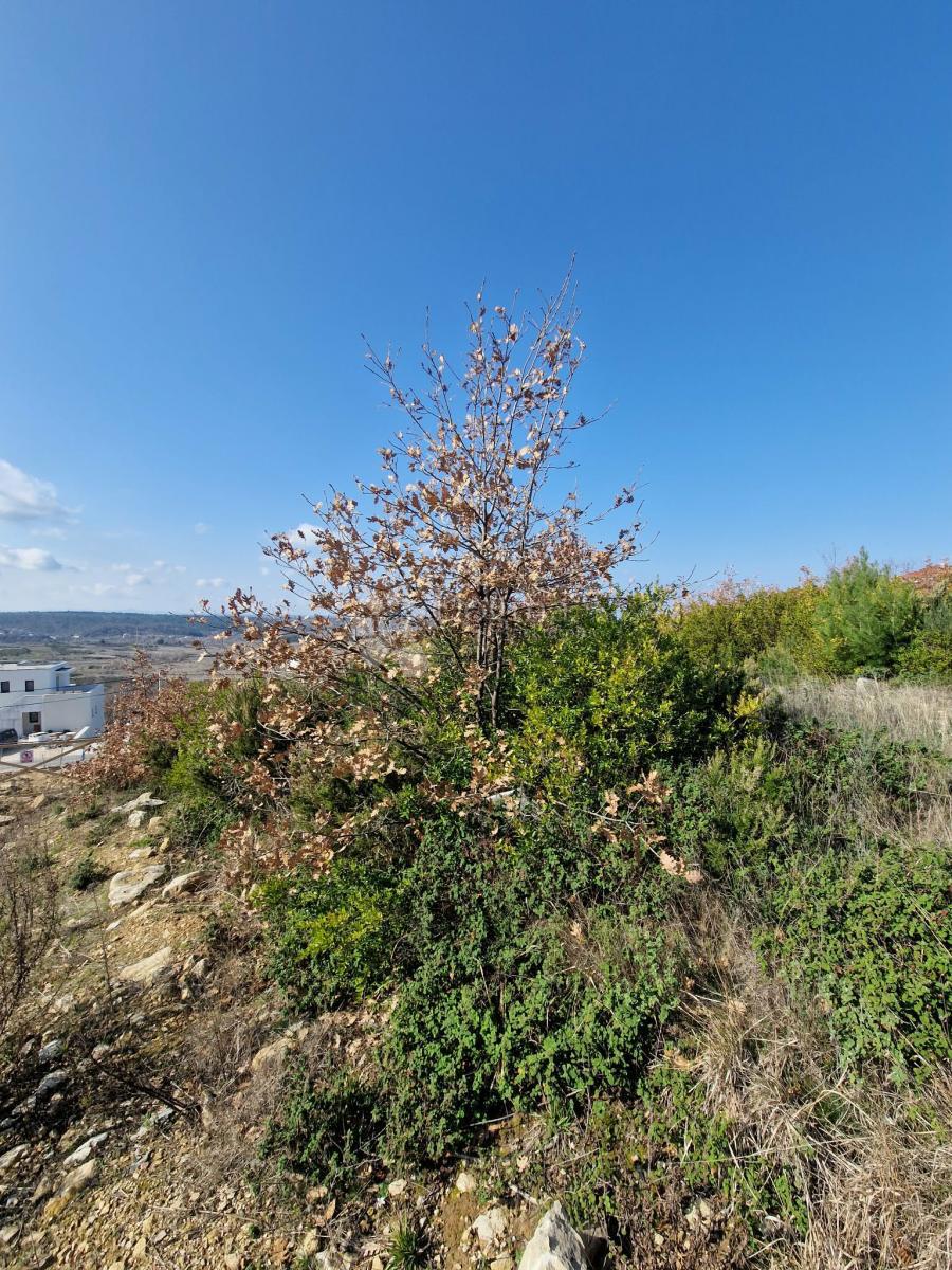 Zazidljivo zemljišče Radovin, Ražanac, 500m2