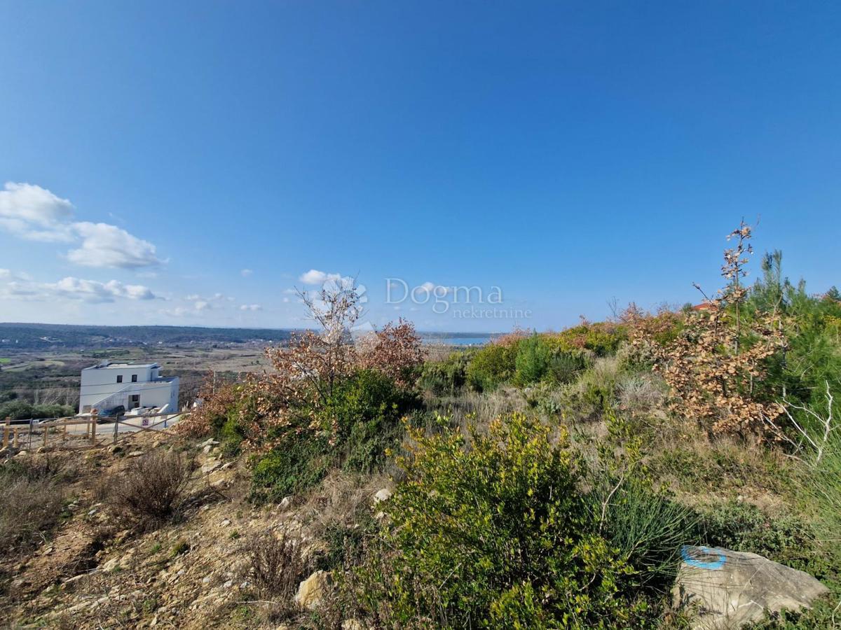 Zazidljivo zemljišče Radovin, Ražanac, 500m2