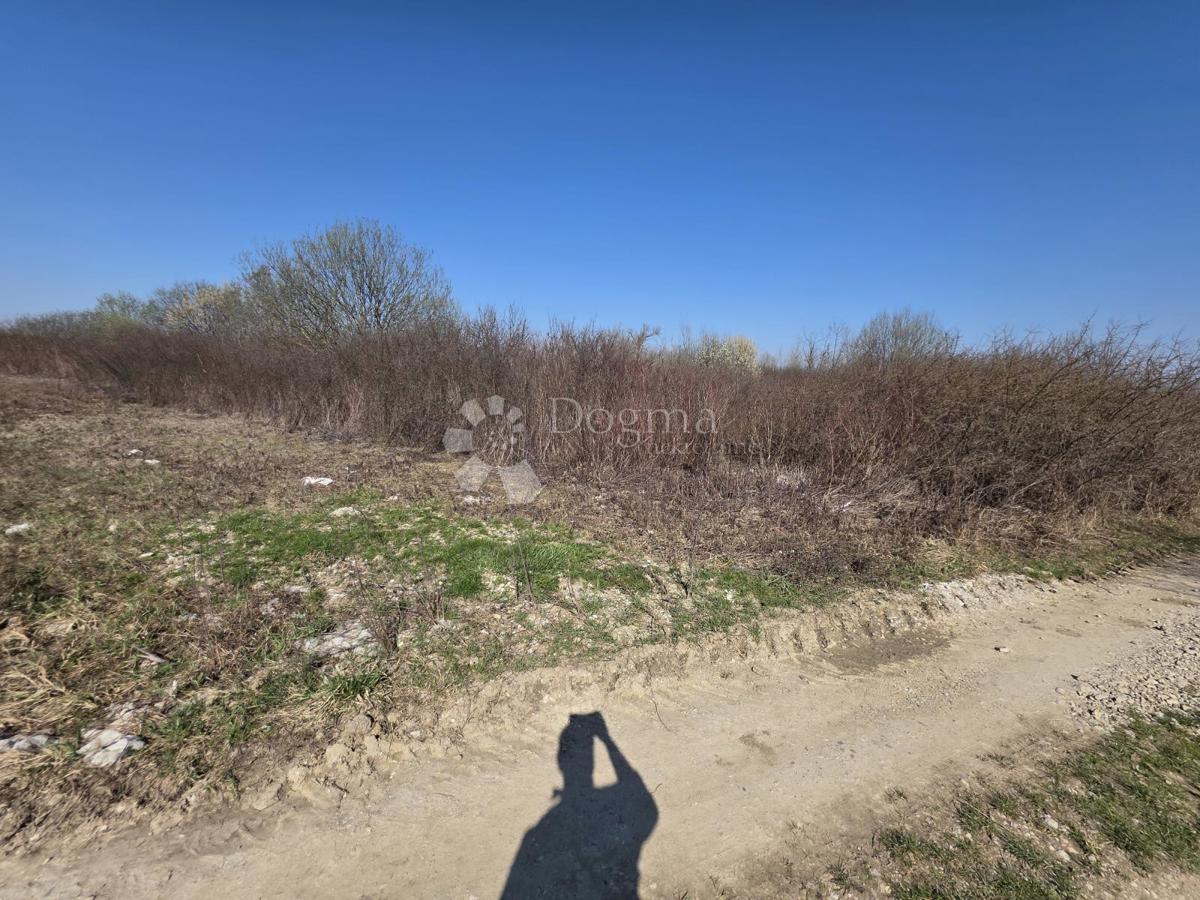 Zazidljivo zemljišče Centar, Zaprešić, 5.002m2