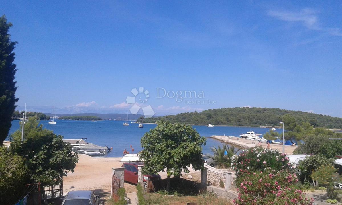 Hiša Ždrelac, Pašman, 405m2