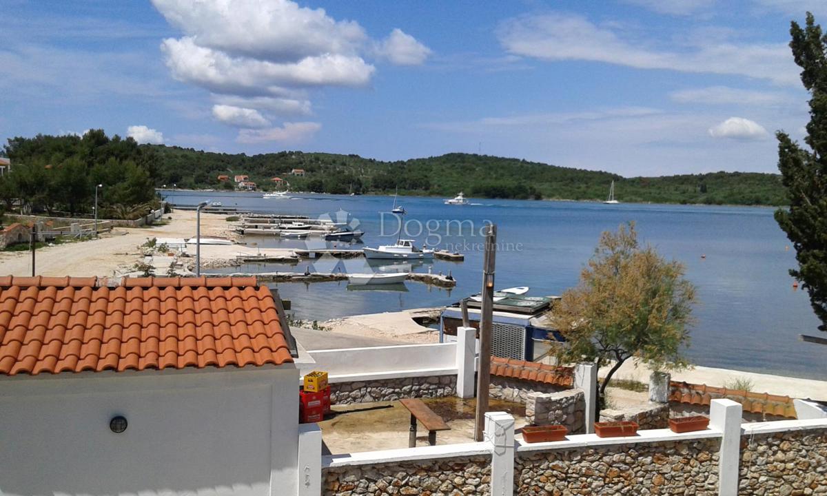 Hiša Ždrelac, Pašman, 405m2