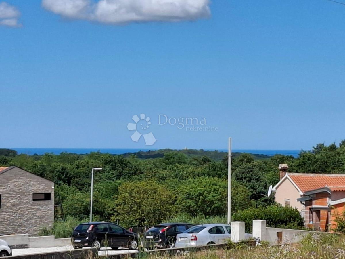 TINJAN - Gradbeno zemljišče 1200m2 POGLED NA MORJE