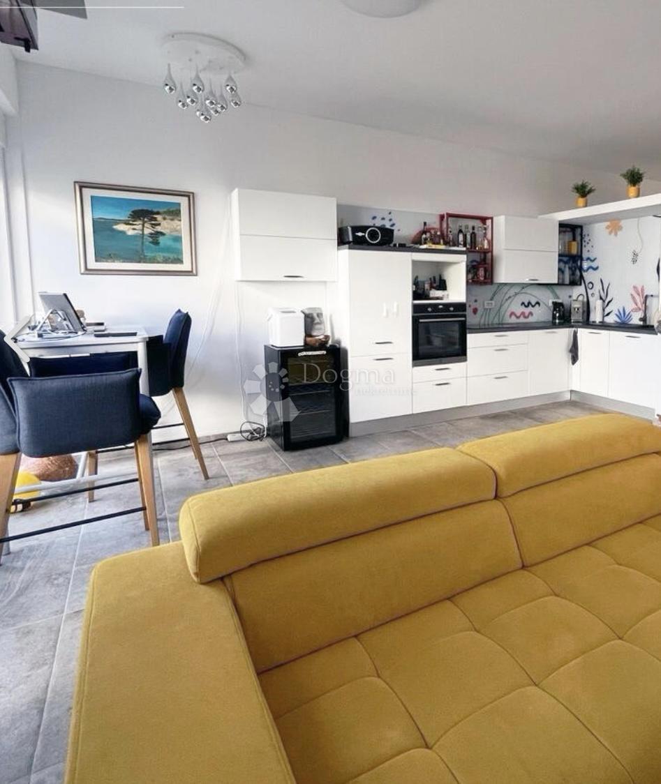 Apartma Malinska, Malinska-Dubašnica, 60,22m2