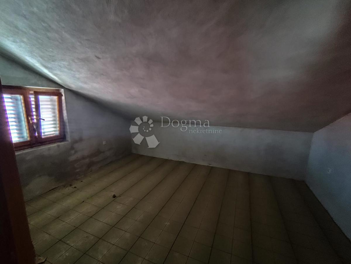 Hiša Rogoznica, 360m2