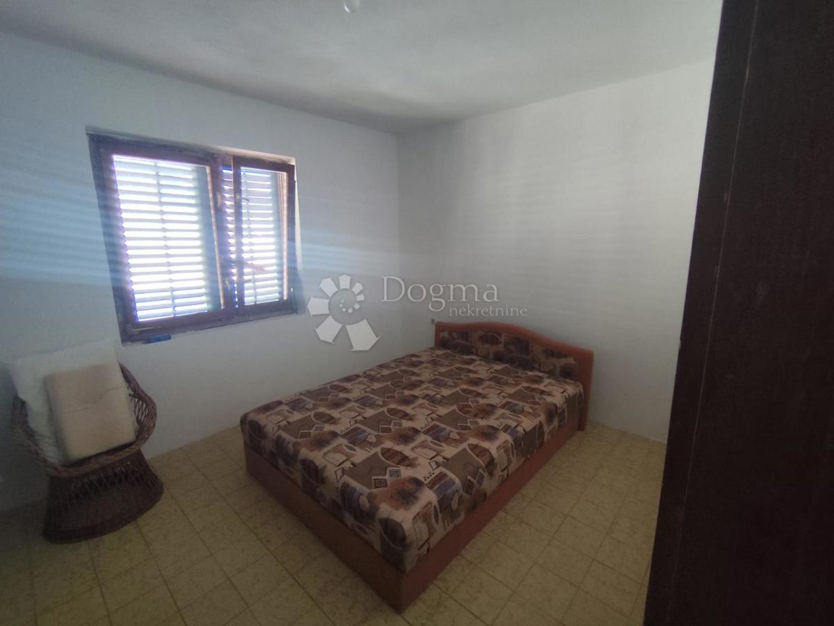 Hiša Rogoznica, 360m2