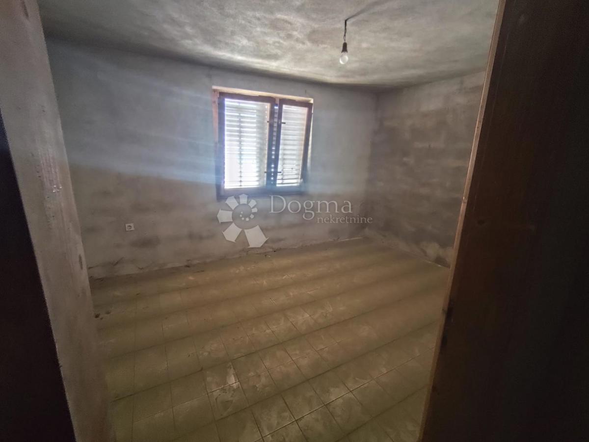 Hiša Rogoznica, 360m2