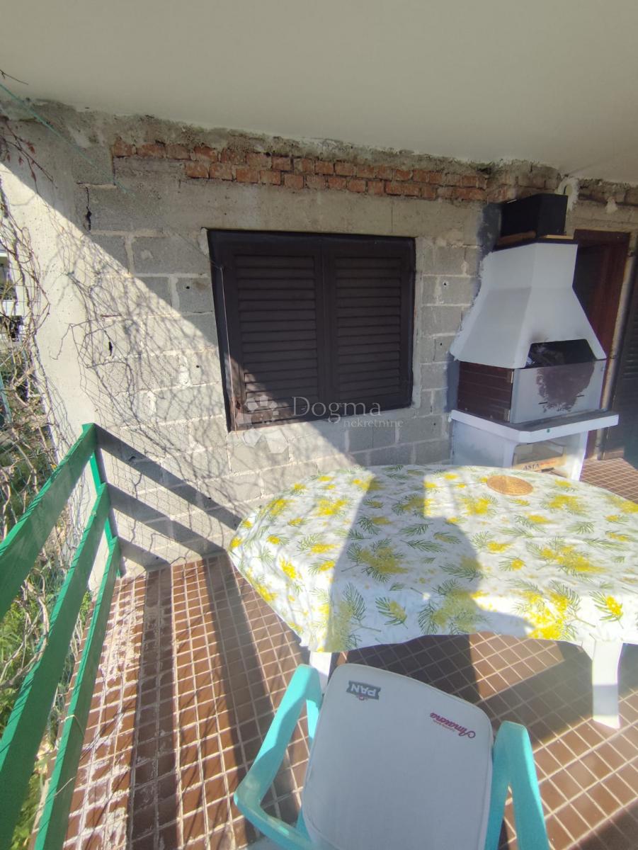 Hiša Rogoznica, 360m2