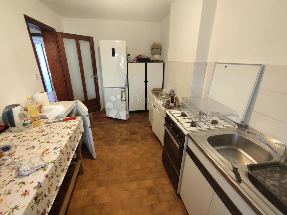 Hiša Rogoznica, 360m2