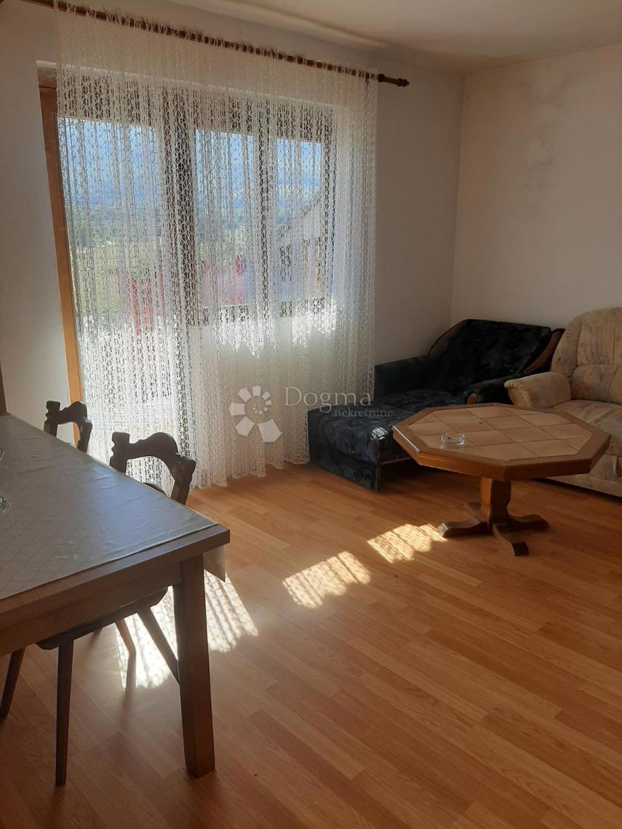 Hiša Donji Lapac, 250m2