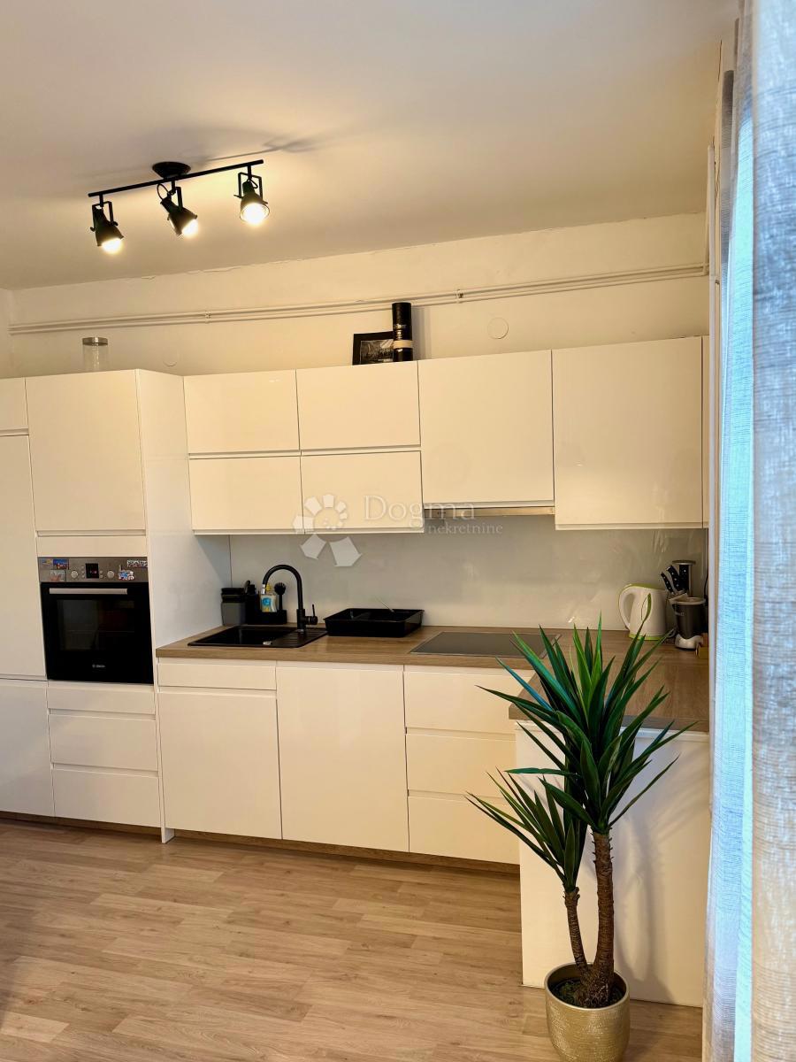 Stanovanje Donji grad, Donji Grad, 94m2