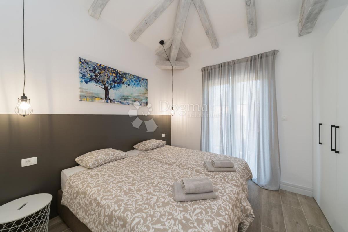 Hiša Vižinada, 250m2